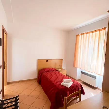 Della Stazione Hotel 3*